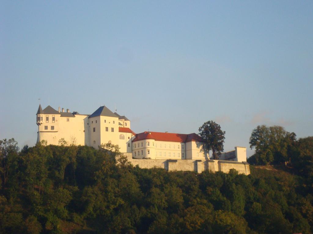 Penzion Majak Banská Bystrica Extérieur photo