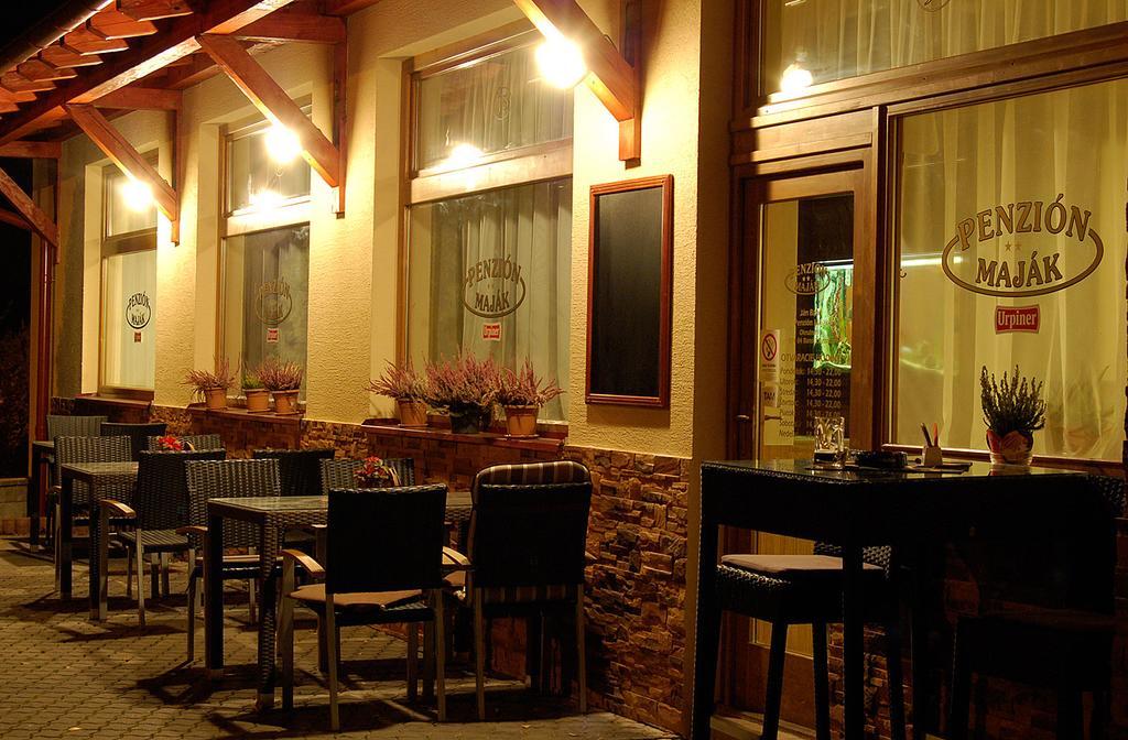 Penzion Majak Banská Bystrica Extérieur photo
