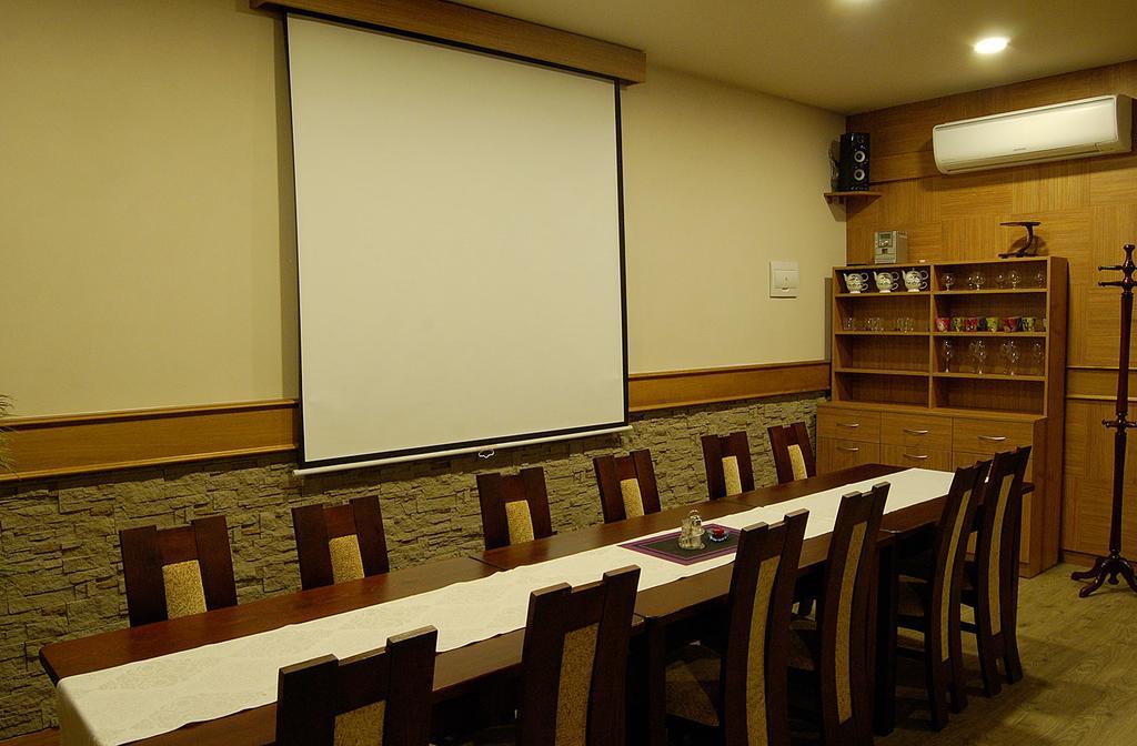 Penzion Majak Banská Bystrica Extérieur photo