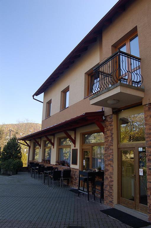Penzion Majak Banská Bystrica Extérieur photo