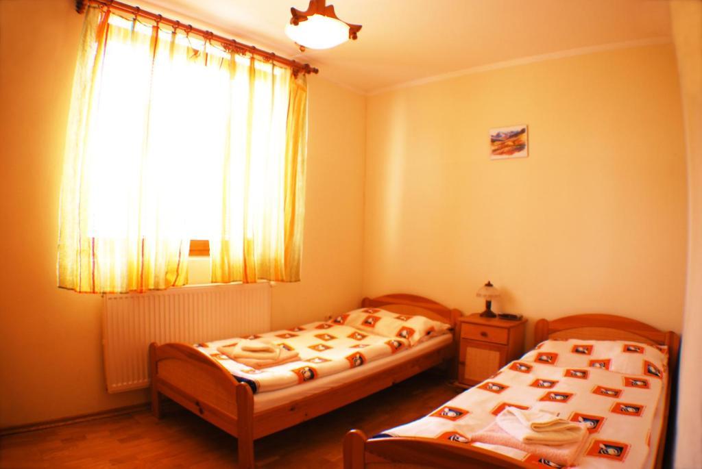 Penzion Majak Banská Bystrica Extérieur photo